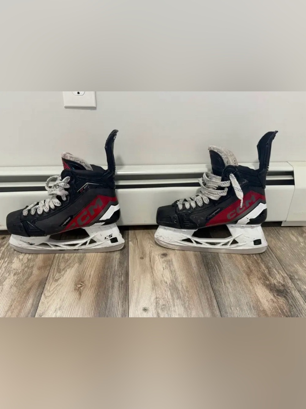CCM JetSpeed FT680 Hockey Skates